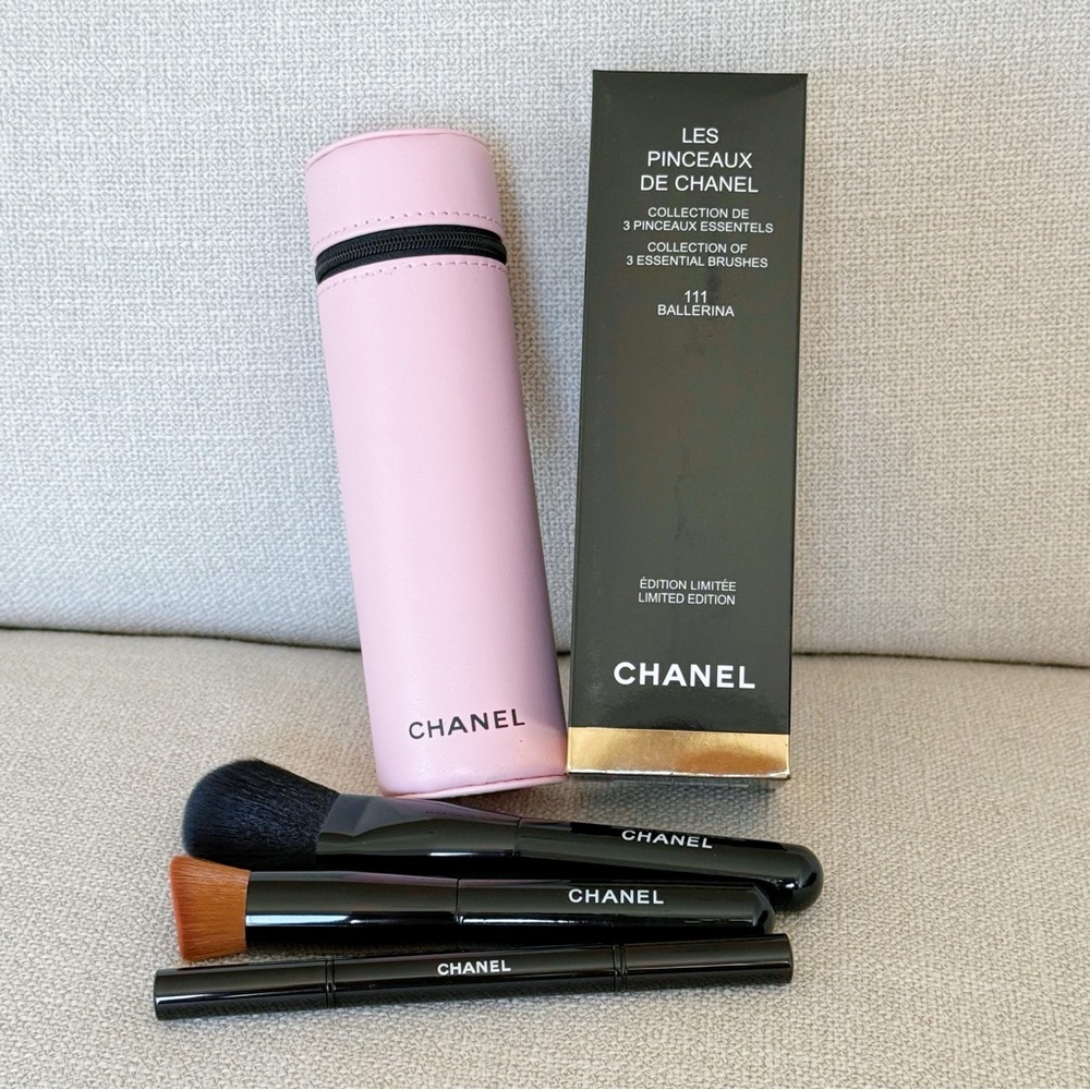 Chanel Limited Edition Codes Couleur Brush Set with Pink Case (111 Ballerina)